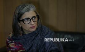 Pelapor Khusus Perserikatan Bangsa-Bangsa (PBB), untuk situasi hak asasi manusia di wilayah Palestina, Francesca Albanese,  menyampaikan keterangan saat konferensi pers dalam acara diskusi yang digelar Amnesty Indonesia di Taman Ismail Marzuki, Jakarta, Rabu (21/10/2026). Diskusi yang diselenggarakan oleh Amnesty International Indonesia tersebut dihadiri oleh hampir seribu orang dengan topik pembahasan terkait Mendukung Keteguhan Orang Palestina di tengah Genosida.