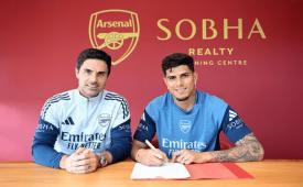 Arsenal pinjam Piero Hincapie dari Bayer Leverkusen.