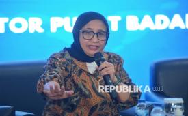 Kepala Badan Gizi Nasional (BGN) Nanik S. Deyang saat memberikan keterangan pers di Kantor BGN, Jakarta, Kamis (4/6/2026). Dalam kesempatan tersebut, Nanik memperkenalkan dua wakil kepala BGN yang baru serta menyatakan akan fokus melakukan efisiensi anggaran dalam kepemimpinannya serta akan berupaya memperbaiki tata kelola program Makan Bergizi Gratis (MBG) agar lebih tepat sasaran.