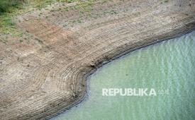 Kekeringan Ekstrem Surutkan Permukaan Waduk Wonorejo Tulungagung Setiap Hari (2)