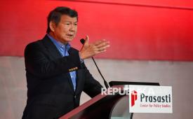 Ketua Dewan Penasihat Kamar Dagang dan Industri (Kadin) Indonesia Hashim Djojohadikusumo mengaku tidak puas dengan kondisi pasar saham Indonesia yang membuat nilai investasinya menurun. (ilustrasi)