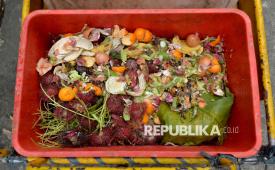 Menteri Lingkungan Hidup/Kepala Badan Pengendalian Lingkungan Hidup (KLH/BPLH) Hanif Faisol Nurofiq menegaskan peran penting rumah tangga dalam memutus rantai darurat sampah nasional melalui implementasi ekonomi sirkular di tingkat tapak. (ilustrasi)