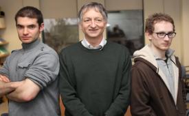 Geoffrey Hinton, Penerima Nobel Fisika 2024 yang Kini Takut dengan AI yang Diciptakannya!