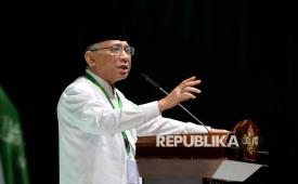 Ketua Umum PBNU KH Yahya Cholil Staquf memberikan sambutan saat menghadiri Peringatan Hari Lahir (Harlah) ke-100 Nahdlatul Ulama yang digelar di Istora Gelora Bung Karno, Senayan, Jakarta, Sabtu (31/1/2026). Acara peringatan Harlah Ke-100 NU Mengangkat tema Mengawal Indonesia Merdeka Menuju Peradaban Mulia yang dihadiri Menteri Kabinet Merah Putih, Ketua MPR, jajaran Pengurus Besar NU, pengurus wilayah, pengurus cabang, hingga badan otonom NU.