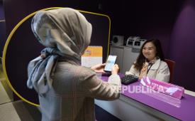  Pangsa pasar (market share) perbankan syariah di Indonesia tercatat masih sangat rendah, yakni di kisaran 7 persen. Padahal, Indonesia merupakan salah satu negara dengan mayoritas Muslim terbesar di dunia yang telah mengembangkan sektor perbankan syariah sejak tiga dekade lalu. (ilustrasi)