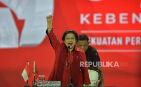 Ketua Umum DPP PDI Perjuangan (PDIP) Megawati Soekarnoputri menyampaikan pidato saat Penutupan Rapat Kerja Nasional (Rakernas) Ke-V PDIP di Beach City International Stadium Ancol, Jakarta, Ahad (26/5/2024). Rakernas V PDIP menghasilkan 17 poin rekomendasi eksternal, Salah satu poin rekomendasi yakni meminta kesediaan Megawati Soekarnoputri kembali menjadi Ketum partai periode 2025-2030. Selain itu Rakernas V PDIP menilai bahwa Pemilu 2024 merupakan pemilu yang paling buruk dalam sejarah demokrasi Indonesia.