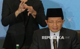 Menteri Agama Nasaruddin Umar didampingi oleh Wakil Menteri Agama, Ketua Komisi VIII DPR, Ketua Majelis Ulama Indonesia dan Dirjen Bimas Islam Kementerian Agama saat menyampaikan hasil sidang isbat satu Ramadhan di Jakarta, Selasa (17/2/2026). Pemerintah melalui Kementerian Agama menetapkan awal puasa atau 1 Ramadhan 1447 Hijriah/2026 Masehi jatuh pada Kamis