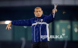 Pelatih Timnas Indonesia U-20 Nova Arianto.