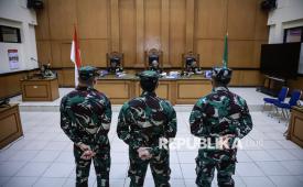 Prosesi penindakan pidana yang dilakukan personel militer berkonsekuensi disidang melalui peradilan militer.
