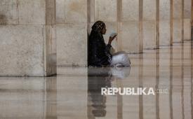 Ilustrasi dzikir menggapai ketenangan.