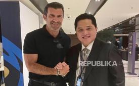 Ketua PSSI Erick Thohir bertemu dengan legenda sepak bola Portugal Luis Figo .