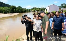 Gubernur Sumut: Rekonstruksi bronjong dan hunian di Tapteng dipercepat.