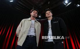 Artis pemeran film Keluarga Suami Adalah Hama, Omar Daniel dan Jeremie Moeremans saat berkunjung ke Republika, Jakarta, Rabu (15/4/2026).