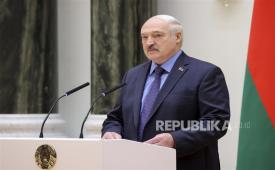 Presiden Belarusia Alexander Lukashenko menyampaikan pidato. 