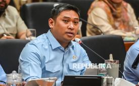 Kepala Badan Gizi Nasional (BGN) Sudaryono menyampaikan paparan saat rapat kerja dengan Komisi IX DPR di Kompleks Parlemen, Senayan, Jakarta, Kamis (3/9/2026). Dalam rapat tersebut BGN mengajukan anggaran sebesar Rp232,5 triliun untuk program Makan Bergizi Gratis (MBG) pada 2027 dari total keseluruhan pagu anggaran sebesar Rp240,2 triliun. 