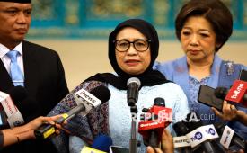 Kepala Badan Gizi Nasional (BGN) Nanik S Deyang memberikan keterangan pers usai pelantikan di Istana Negara, Jakarta, Senin (8/6/2026). Presiden Prabowo Subianto melantik Said Iqbal menjadi Penasihat Khusus Presiden bidang Ketenagakerjaan dan Kesejahteraan Buruh dan Nanik Sudaryati Deyang sebagai Kepala BGN menggantikan Dadan Hindyana serta Agustina Arumsari dan Trenggono menjadi Wakil Kepala BGN menggantikan Lodewyk Pusung dan Sony Sanjaya. 