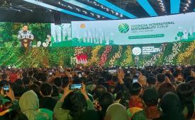 Suasana pembukaan Indonesia International Sustainability Forum (ISF) 2024 di Jakarta Convention Center (JCC), Senayan, Jakarta, Kamis (5/9/2024).