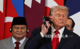 Presiden AS Donald Trump didampingi kepala negara lain termasuk Presiden RI Prabowo Subianto menghadiri KTT Perdamaian Internasional Gaza di Sharm el-Sheikh, Mesir, Senin, 13 Oktober 2025.