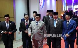 Presiden Prabowo Subianto dan delegasi RI sesi retret Konferensi Tingkat Tinggi (KTT) ke-47 ASEAN di Kuala Lumpur Convention Centre (KLCC), Malaysia, Ahad (26/10/2025).