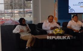Wakil Ketua Badan Gizi Nasional (BGN)  Nanik Sudaryati Deyang (kiri).