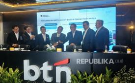 Jajaran direksi BT Bank Tabungan Negara (Persero) Tbk saat konferensi pers paparan kinerja 2025 di Menara BTN, Jakarta, Senin (9/2/2026).