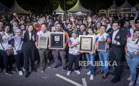 Samurai Paint mencatat tonggak baru dalam industri cat otomotif Asia dengan menggelar penyemprotan cat aerosol pada 30 mobil secara serentak selama 6–8 Februari 2026.