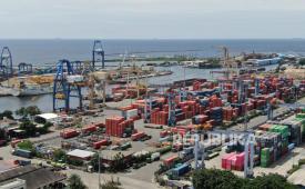 Aktivitas logistik pada awal Ramadhan tetap menunjukkan tren positif di berbagai wilayah operasional IPC Terminal Petikemas (IPC TPK). 