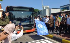 Gubernur Jakarta Pramono Anung meresmikan Transjabodetabek rute SH2 (Blok M-Bandara Soekarno-Hatta) di Terminal Blok M, Jakarta Selatan, Kamis (12/3/2026).