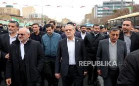 Presiden Iran Masoud Pezeshkian mengikuti pawai Hari al-Quds di Teheran, Jumat (13/3/2026)?