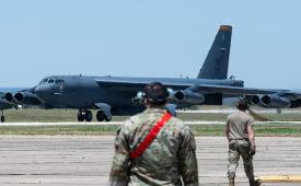 Stratofortress B-52H Angkatan Udara AS di Pangkalan Udara Morón pada 20 Mei 2025.