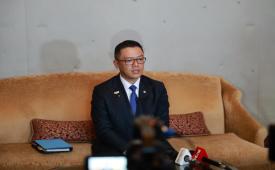 Menteri Luar Negeri RI Sugiono saat menyampaikan pernyataan terkait gugurnya TNI di Lebanon dalam konferensi pers di Tokyo, Senin (30/3/2026).