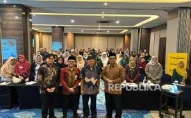 Program Reach Independence & Sustainable Entrepreneurship (R.I.S.E) Islamic resmi diluncurkan di Hotel Oakwood Bandung, Selasa (7/4/2026).