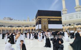 Suasana di Masjidil Haram, Makkah, Arab Saudi saat jamaah melaksanakan ibadah umrah sebelum dimulainya musim haji 2026 (ilustrasi)