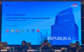Konferensi Pers Rapat Umum Pemegang Saham Tahunan (RUPST) PT Astra International Tbk di Menara Astra, Jakarta, Kamis (23/4/2026).