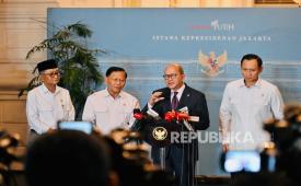 Sejumlah menteri Kabinet Merah Putih usai pertemuan dengan Presiden Prabowo Subianto di Istana Kepresidenan Jakarta, Selasa (12/5/2026) malam WIB.