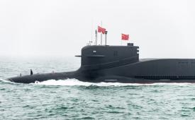 Kapal selam Tentara Pembebasan Rakyat China belayar di Laut Kuning pada 2019.