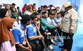 Presiden RI Prabowo Subianto melakukan groundbreaking 10 Gudang Ketahanan Pangan Polri serta peluncuran operasional 166 Satuan Pelayanan Pemenuhan Gizi (SPPG) Polri Tahun 2026 di Kabupaten Tuban, Jawa Timur, Sabtu (16/5/2026). 
