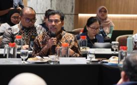 Komisioner Komnas HAM, Amiruddin Al Rahab dalam rapat dengar pendapat dengan LPSK di Jakarta, Selasa (23/6/2026).