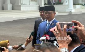 Menteri Luar Negeri (Menlu) Sugiono di halaman Istana Merdeka, Jakarta Pusat, Kamis (2/7/2026).