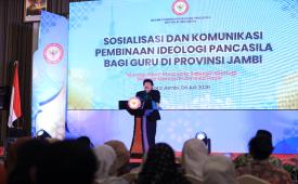 Kepala Badan Pembinaan Ideologi Pancasila (BPIP) Yudian Wahyudi dalam kegiatan sosialisasi ideologi Pancasila di Jambi. 