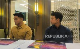 Pembalap motor Mario Suryo Aji (kiri) dan Veda Ega Pratama.
