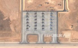 Pesawat tempur AS diparkir di pangkalan militer AS di Bahrain yang terkena serangan Iran pada 2026.