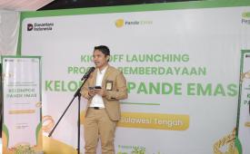 Kegiatan launching program pemberdayaan kelompok Pande Emas di Palu, Sulawesi Tengah. 