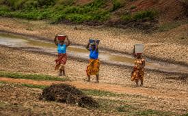 Warga Afrika kesulitan air bersih
