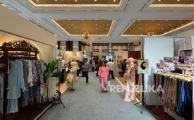 Untuk memperkuat pertumbuhan merek fesyen lokal, TikTok Shop by Tokopedia mengusung kampanye #BeliLokal dalam Indonesia Fashion Week (IFW)