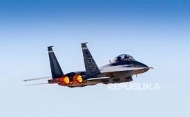 Jet tempur F-15 Eagle produksi Boeing.