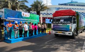 Polda Riau memberangkatkan sekitar 60 ton bantuan kemanusiaan dari Pelabuhan Tanjung Perak, Surabaya, untuk masyarakat terdampak bencana di Nusa Tenggara Timur (NTT), Rabu (26/8/2026).