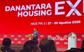 CEO Danantara Indonesia Rosan Perkasa Roeslani membuka acara Danantara Housing Expo di NICE PIK 2, Tangerang pada Kamis (27/8/2026).