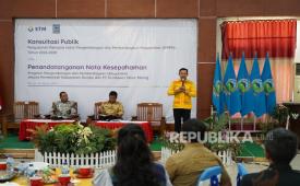 Pemerintah Kabupaten (Pemkab) Dompu dan PT Sumbawa Timur Mining (STM) menandatangani nota kesepakatan Program Pengembangan dan Pemberdayaan Masyarakat (PPM) untuk periode 2026–2031.