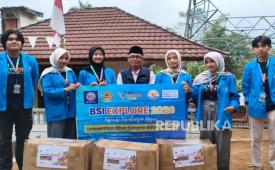 Tim BSI Explore Universitas Bina Sarana Informatika (UBSI) kampus Tasikmalaya sebagai Kampus Digital Kreatif menyalurkan 150 paket alat tulis kepada 150 siswa SDN Kramatjaya, Kampung Cikiray, Desa Salawu, Kecamatan Salawu, Kabupaten Tasikmalaya, pada Rabu (26/8) lalu.